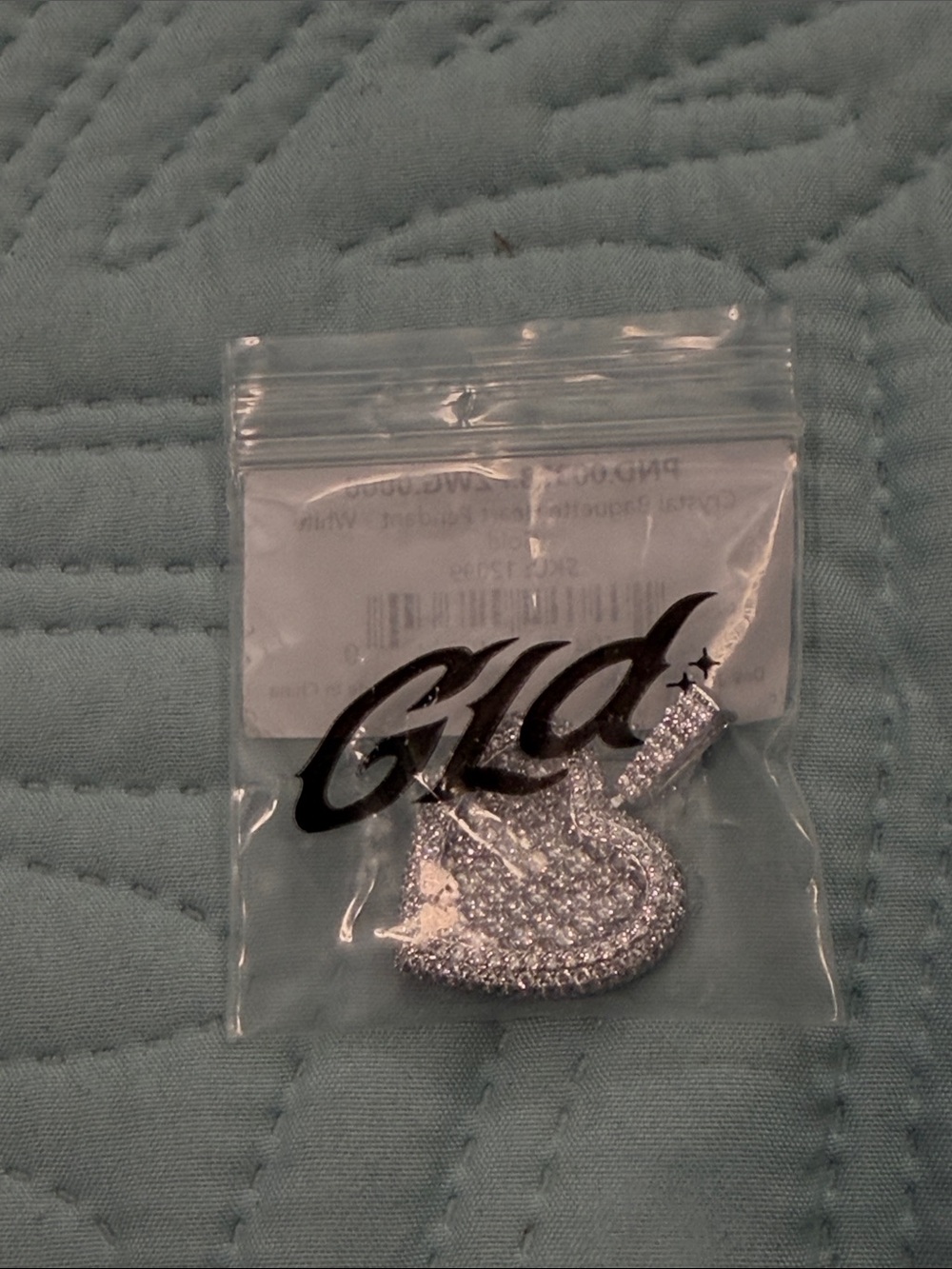 GLD 14kt White Gold Plated Diamond Baguette Heart Pendant - NWT - Picture 5 of 6